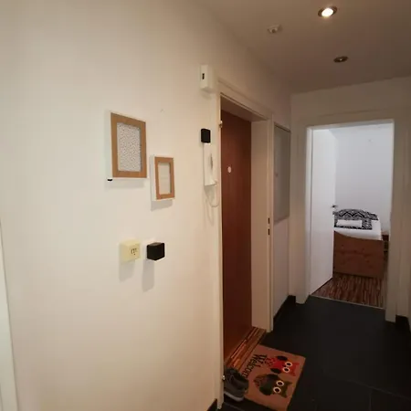 Flataid Quergasse - Beim Bahnhof アパート グラーツ