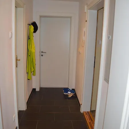 Flataid Quergasse - Beim Bahnhof