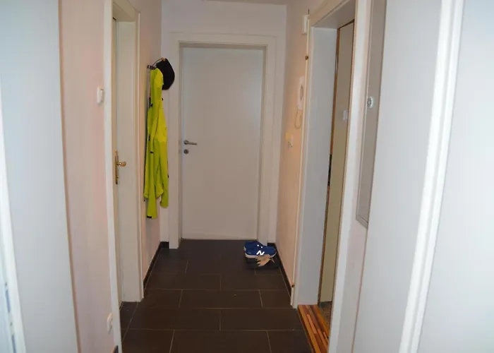 Flataid Quergasse - Beim Bahnhof