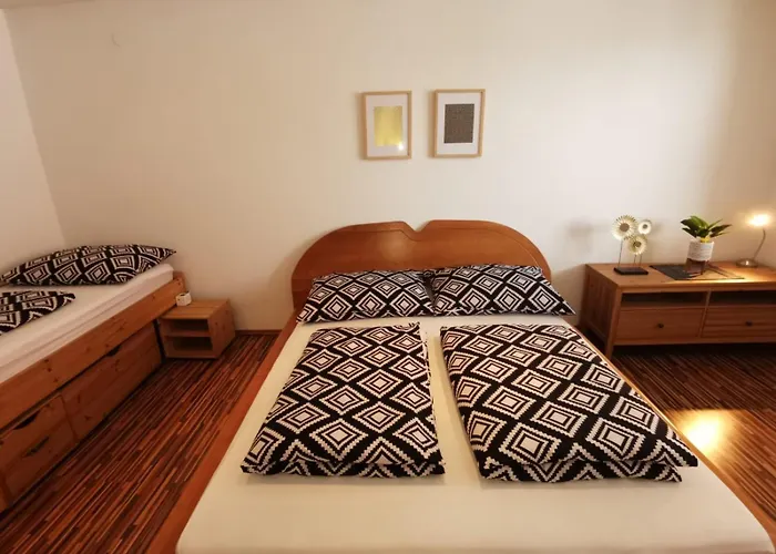 Flataid Quergasse - Beim Bahnhof *